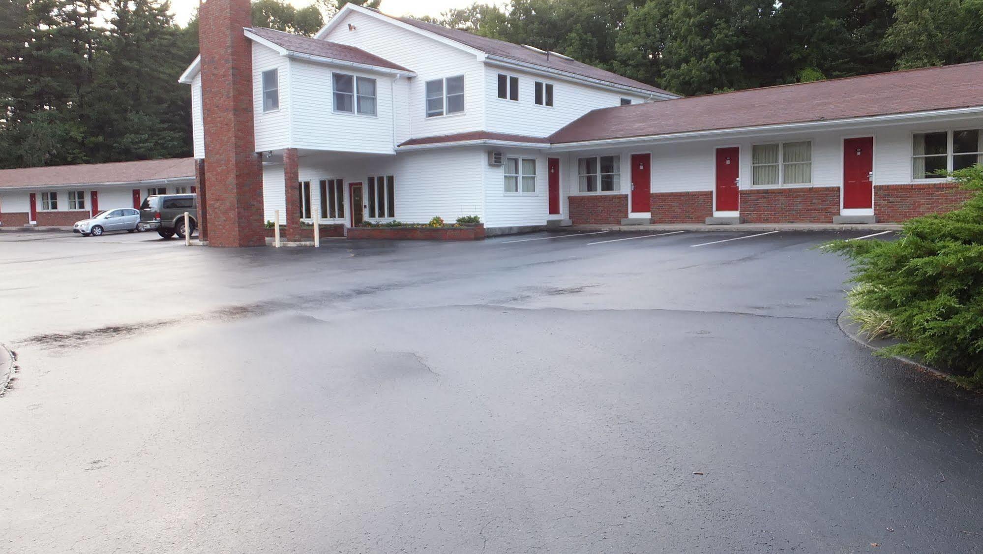 Economy Lodge 682 Main St Sturbridge Exterior foto